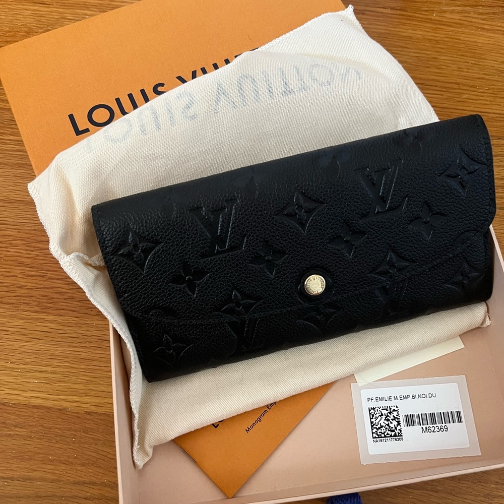 Louis Vuitton Emilie Wallet in Monogram Empreinte Leather - Black 😊🐈‍⬛